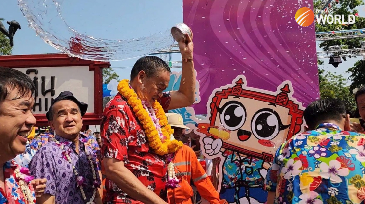 PM Thailand Gabung dalam Festival Songkran, Ikut Basah-Basahan
